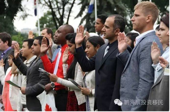 【移民知识】加拿大枫叶卡OR加拿大国籍，不同情况如何选择？
